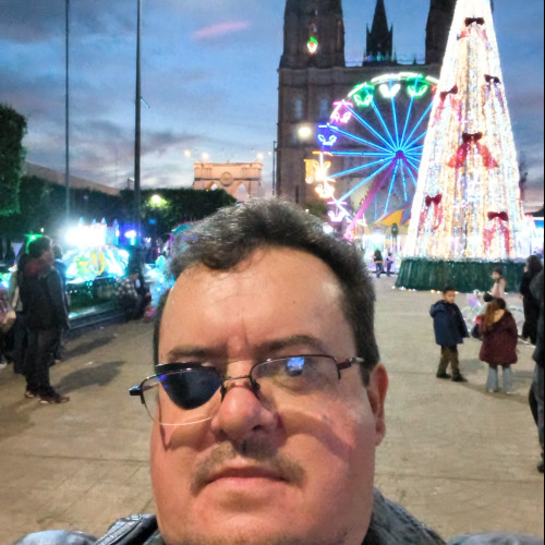 carlos g. profile photo