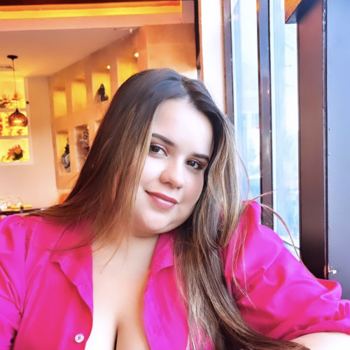 Sinia L. profile photo