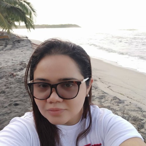 Roxana r. profile photo
