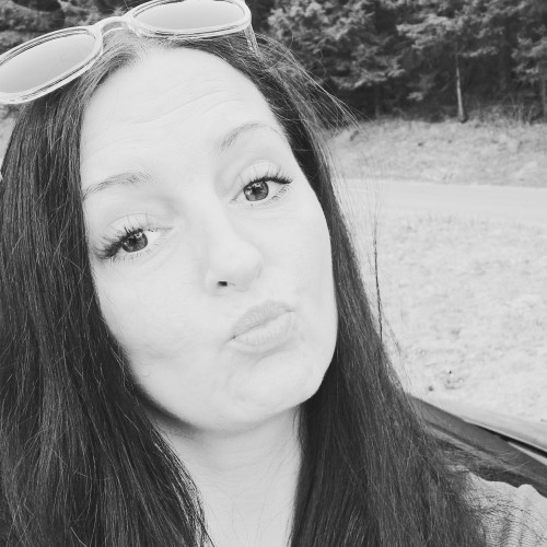 Moni E. profile photo