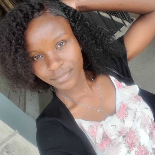 Yvonne M. profile photo