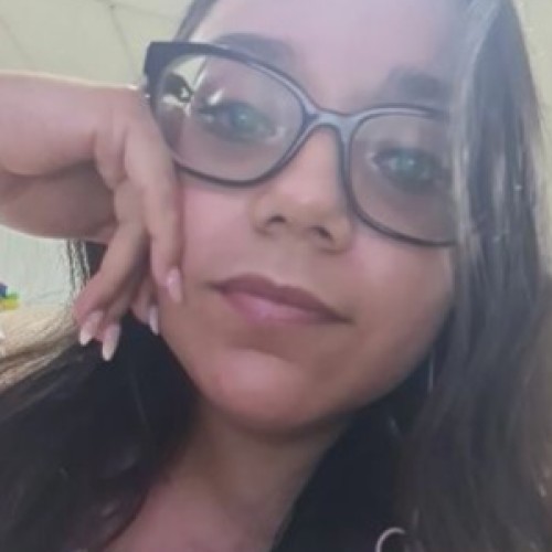 Cinthya J.