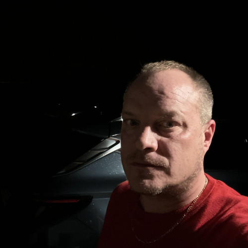 louis v. profile photo
