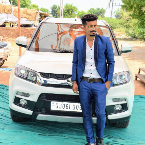 paresh m.
