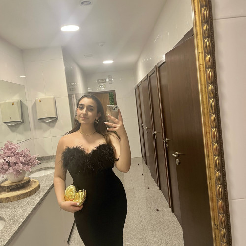 Mari M. profile photo