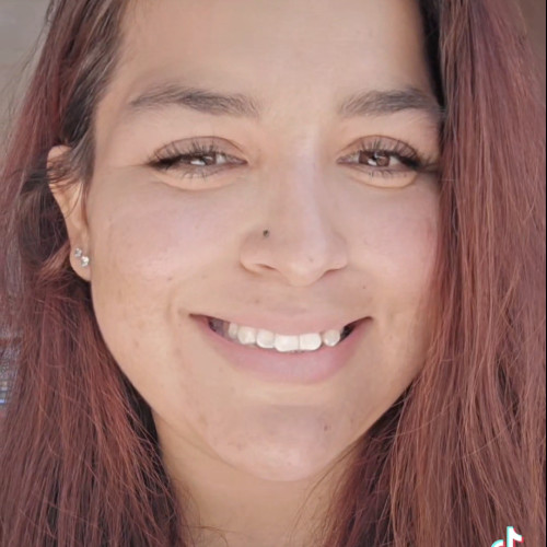 Vee V. profile photo