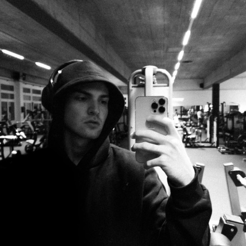 Andy M.