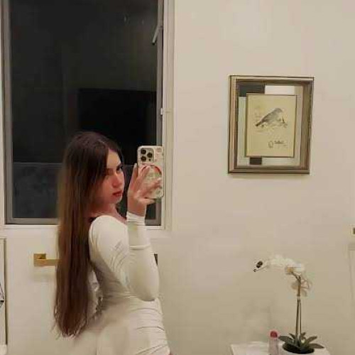 Letícia B. profile photo