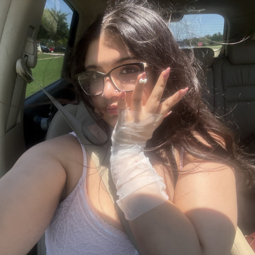 ivy l. profile photo