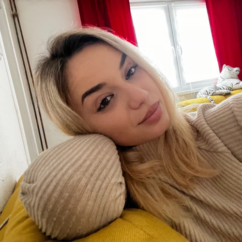 Nina C.