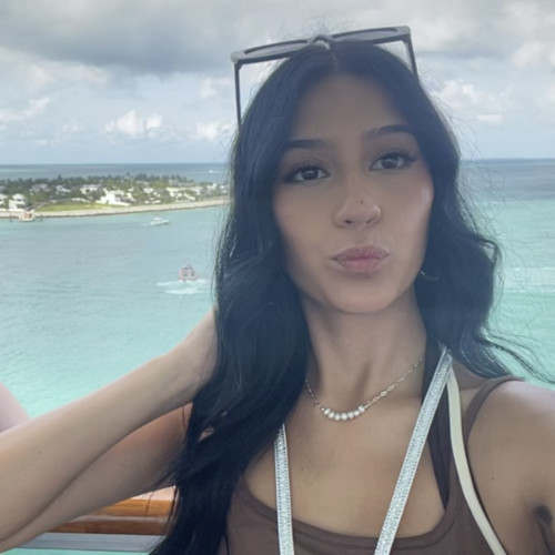 Bella R. profile photo