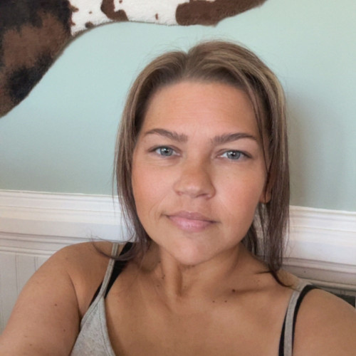 nicole w. profile photo