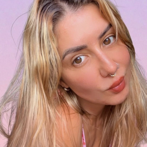 Mia C.