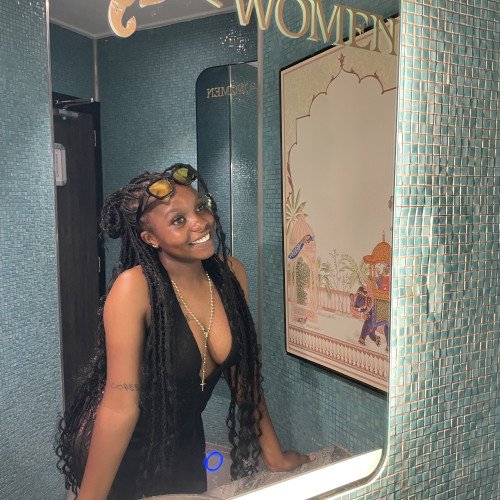 Yvonne M. profile photo