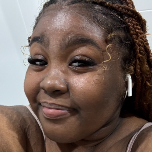 Efia T. profile photo