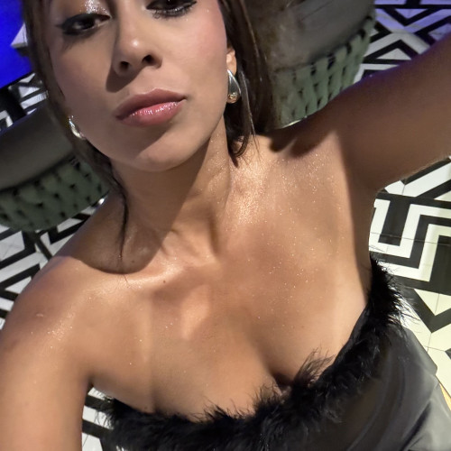 Moni M.