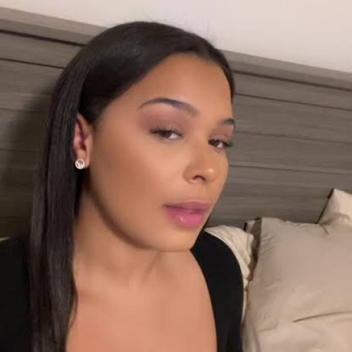 Bella  R. profile photo