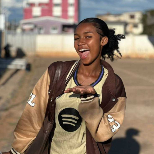 valentine m. profile photo