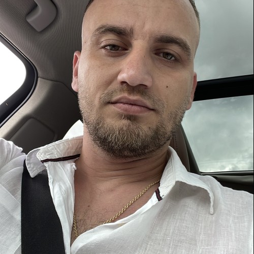 Qani G. profile photo