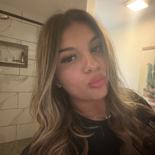 Anhelica L. profile photo