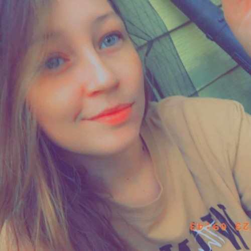 Lyndsay T.