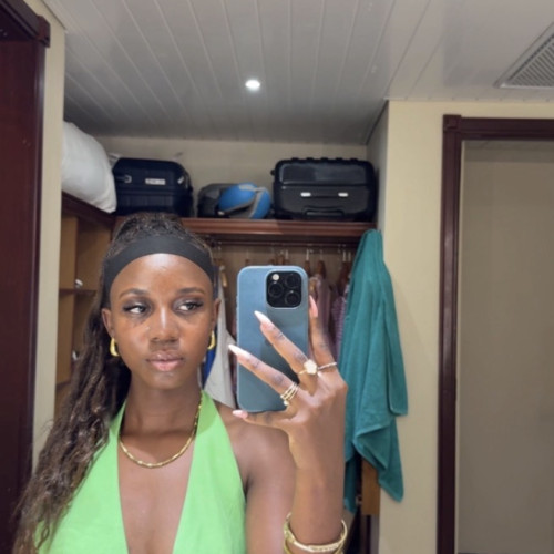Cataleya Vandaa  W. profile photo