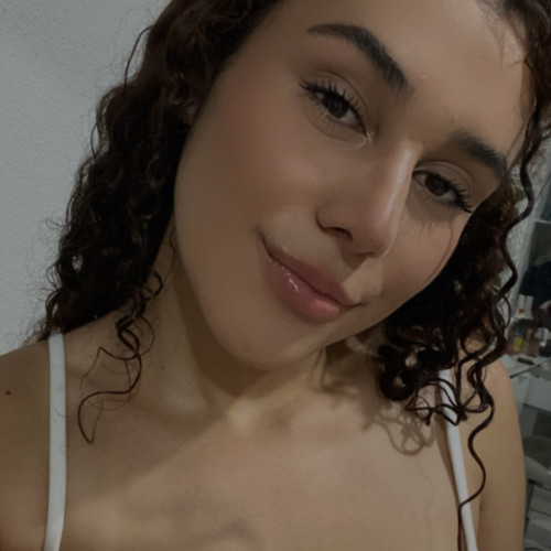 Yasmiiin V. profile photo