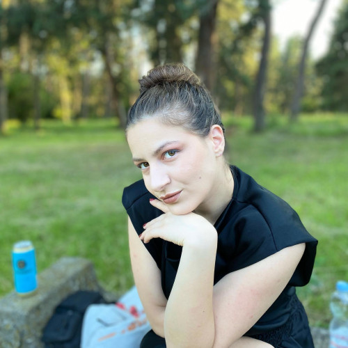 Meri B.