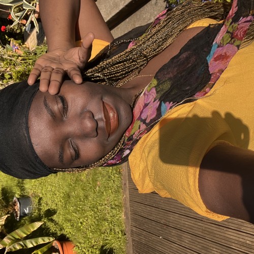 Iveline L.