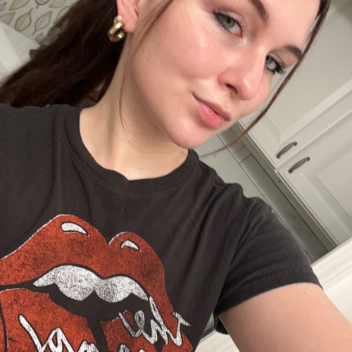 julia z. profile photo