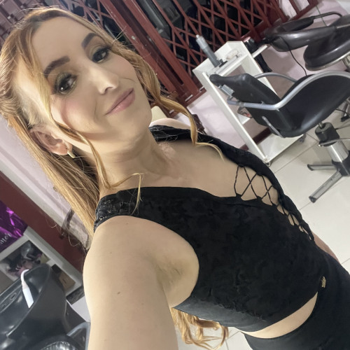 ALINE D. profile photo