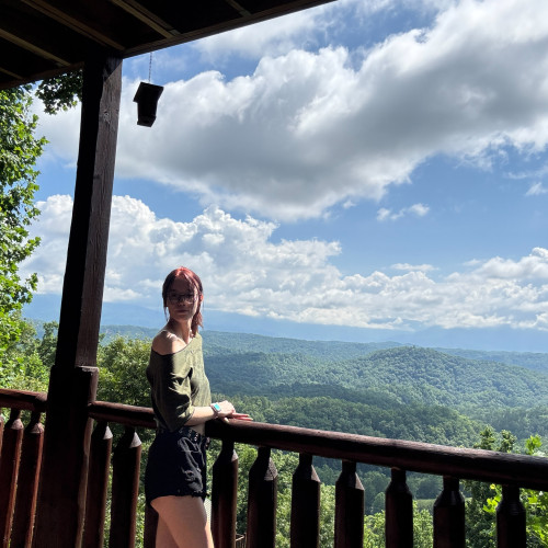 ree L. profile photo