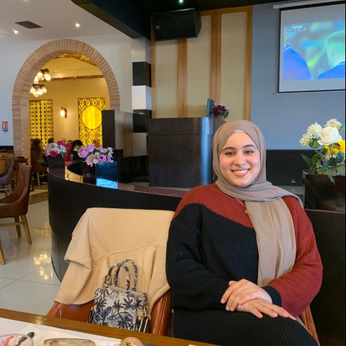 Meryem K.