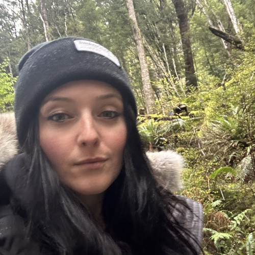 ivy a. profile photo