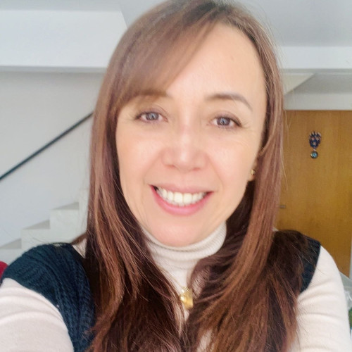 Ximena A.