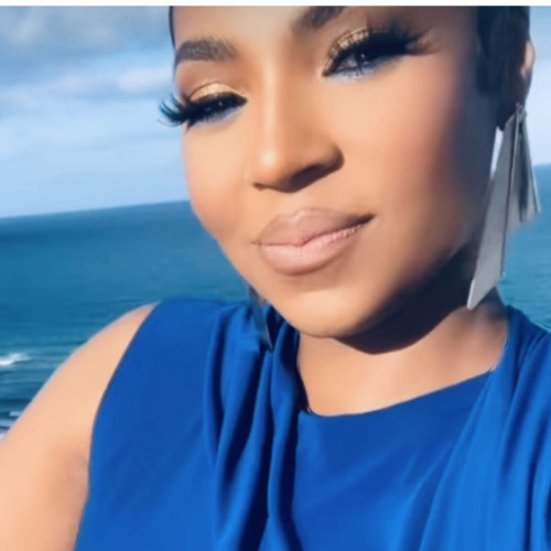 Chelle N. profile photo