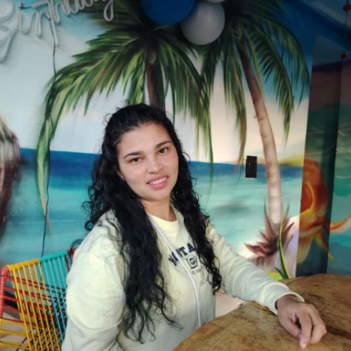 yisell l. profile photo