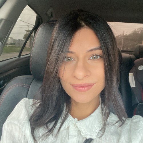 Daniela R.