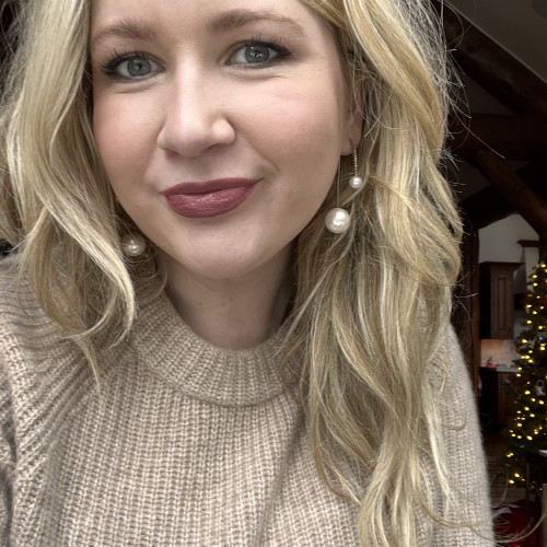 Lindsey B.