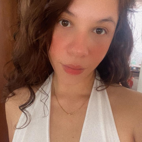 yesenia L. profile photo