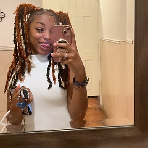 Mari G. profile photo