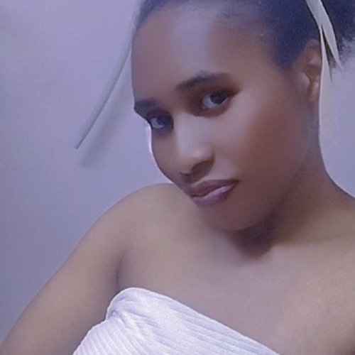 esther w. profile photo