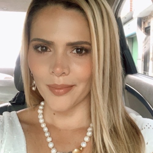 Sandra V.