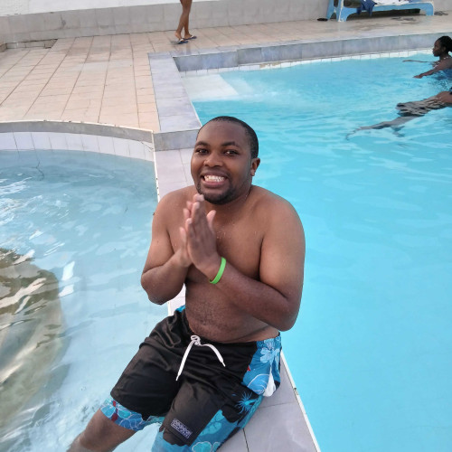 Vyxen R. profile photo