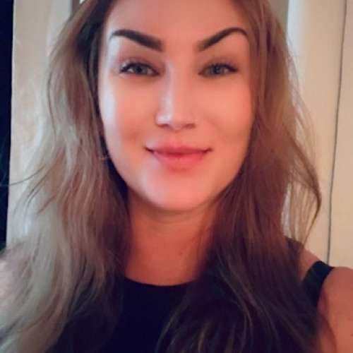 Kari M. profile photo