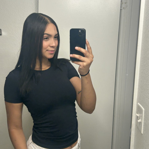 Mia I. profile photo