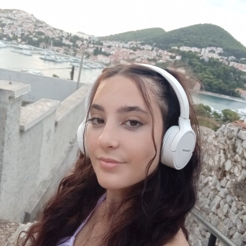 Diana V. profile photo