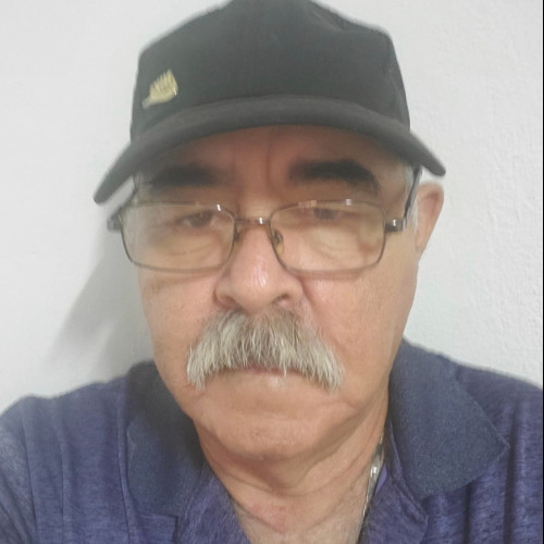 Rolando S.
