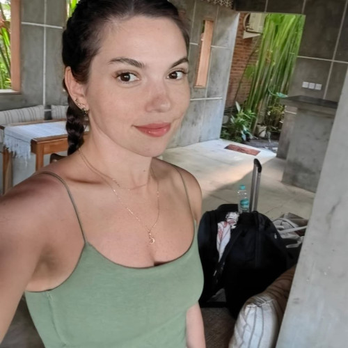 Elvi F. profile photo