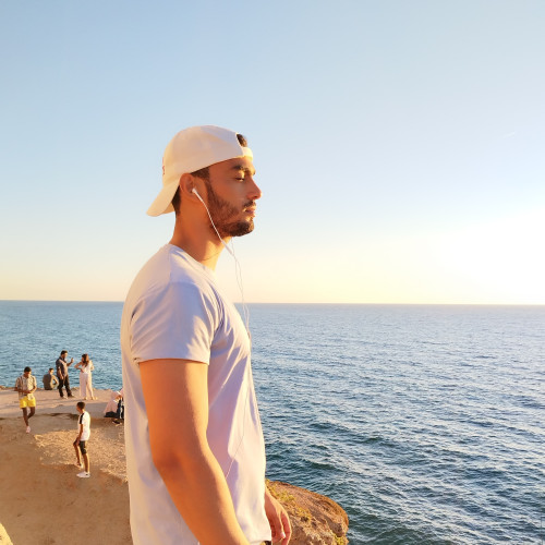 Salah  r.